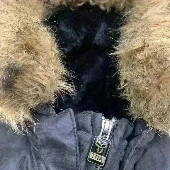 Black Tna  winter jacket size medium - Picture 3 of 7